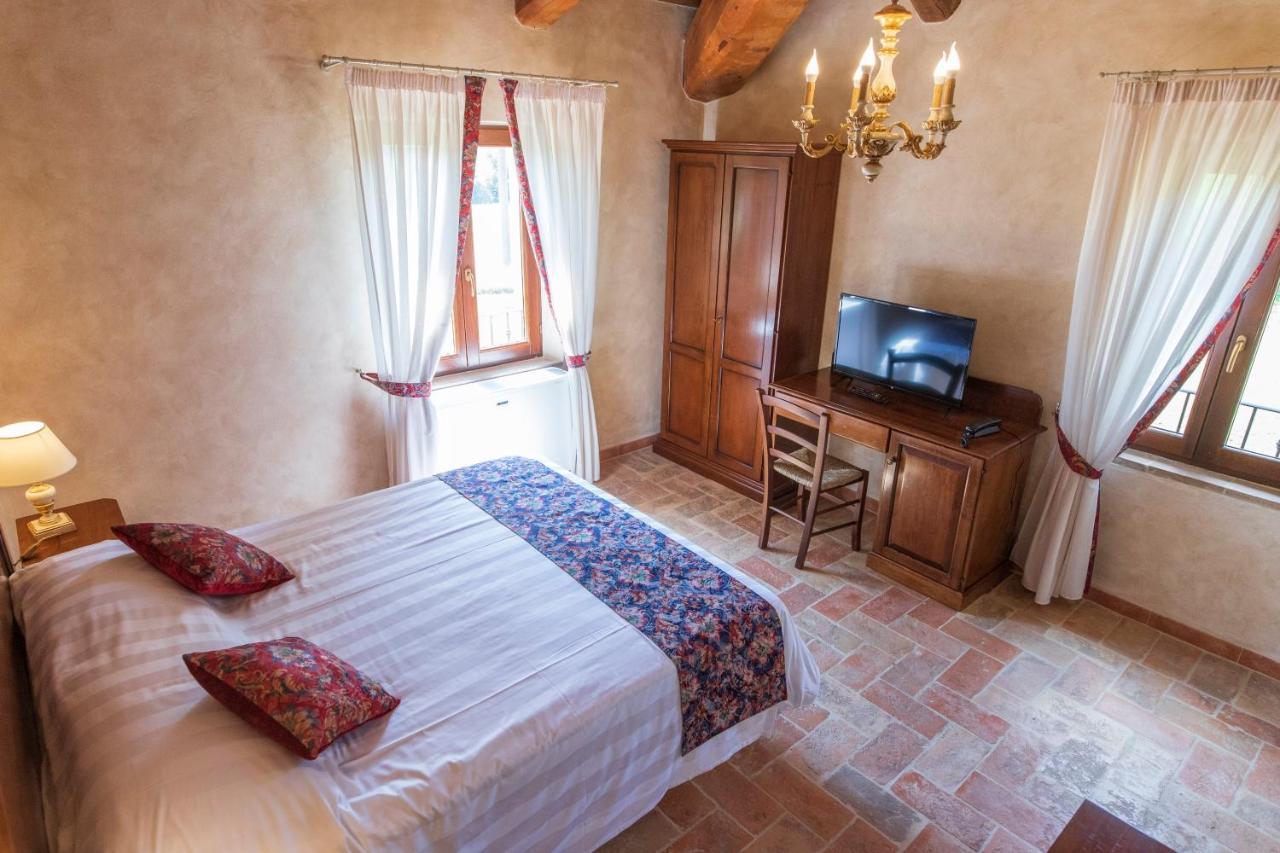 Locanda Di Montegiove 法诺 外观 照片