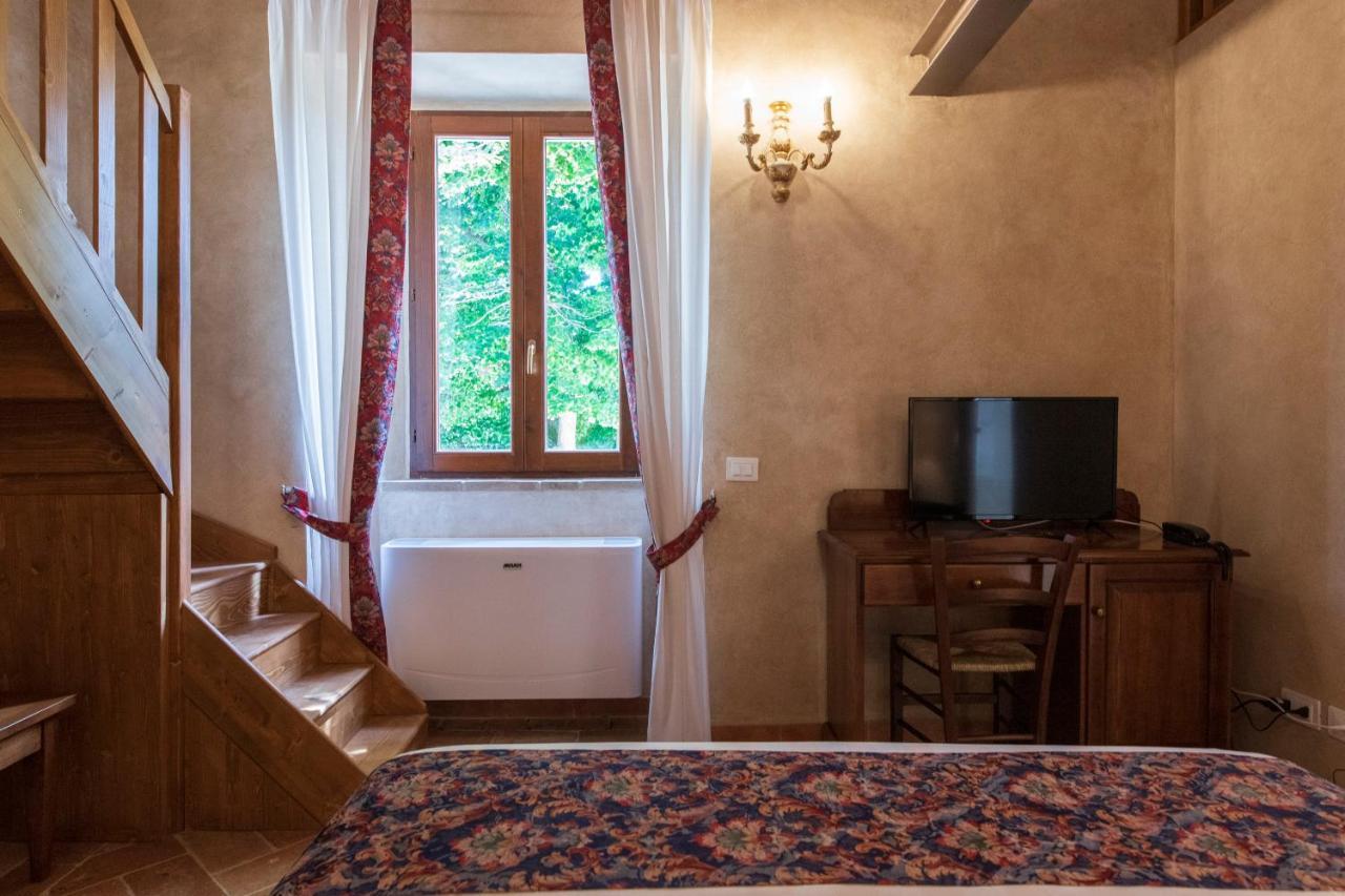 Locanda Di Montegiove 法诺 外观 照片